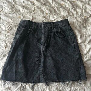 Urban Outfitters Women's Black Skirt